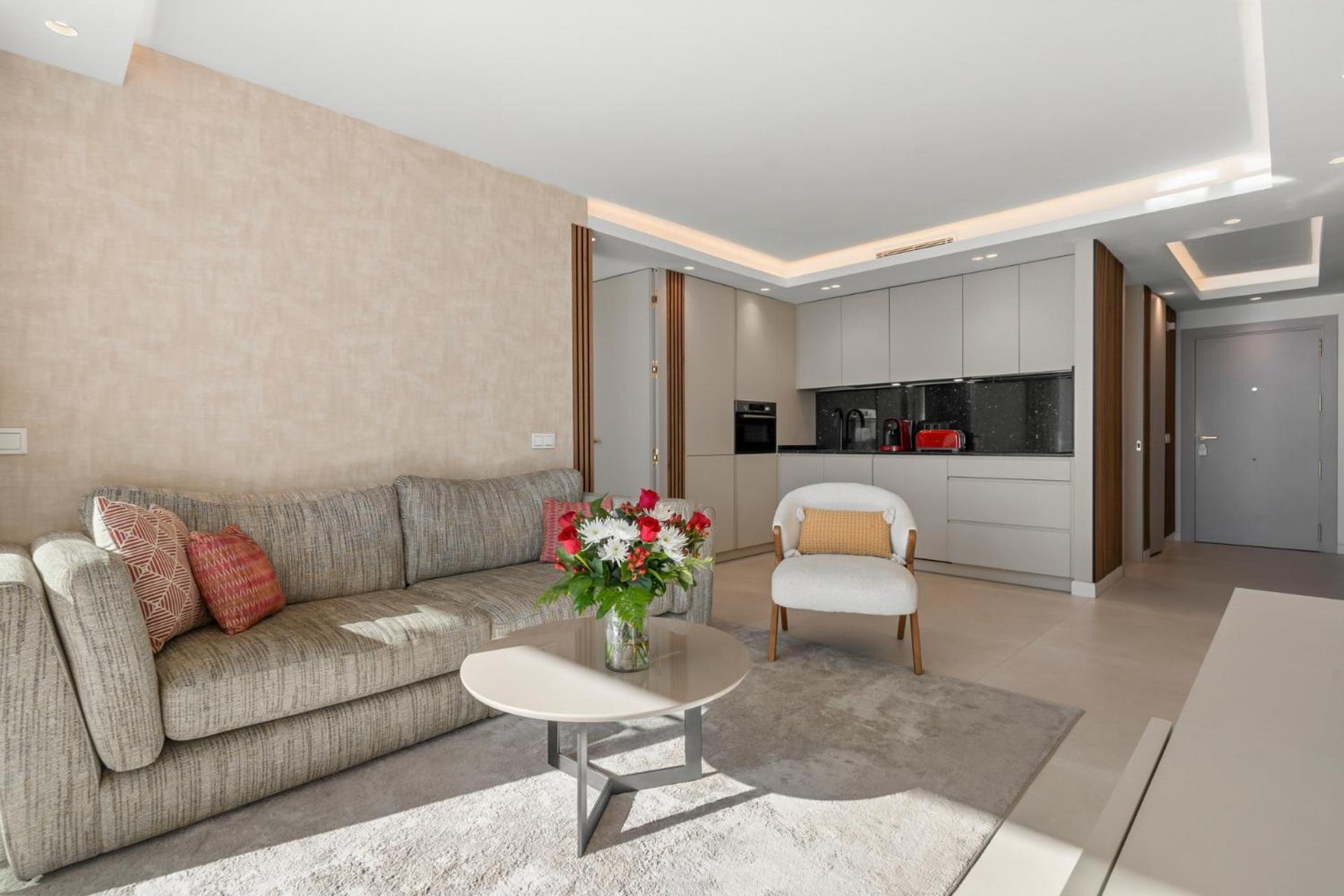 Beach Front Apartment With Pool マルベーリャ エクステリア 写真