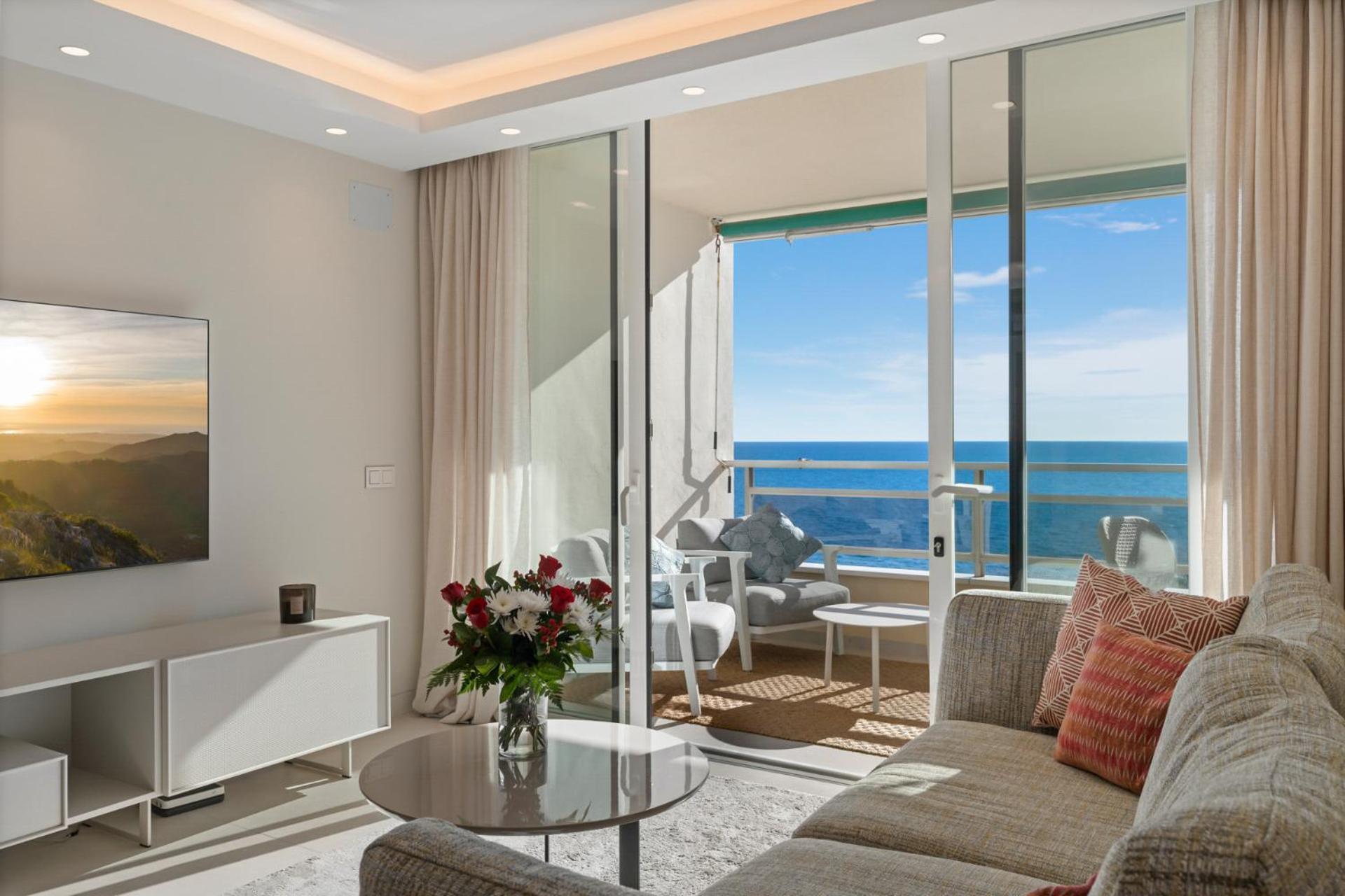 Beach Front Apartment With Pool マルベーリャ エクステリア 写真